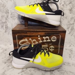 Pre-owned 2016 nike metcon 1